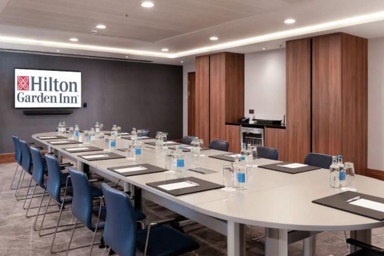 Отель Hilton Garden London Heathrow Terminal 2 And 3