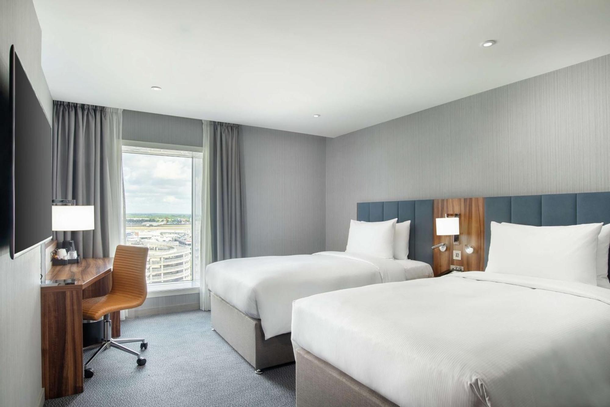 Hilton Garden London Heathrow Terminal 2 And 3 4* Хитроу