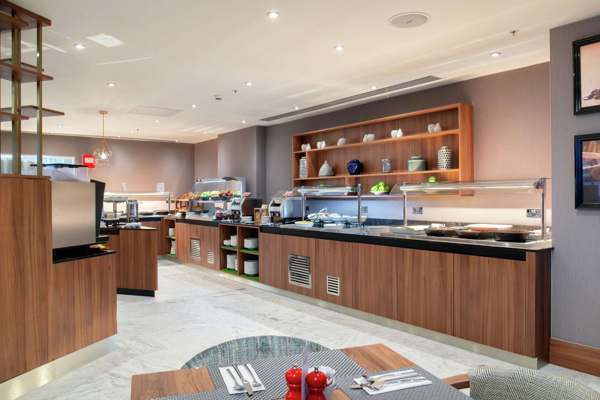 Hilton Garden London Heathrow Terminal 2 And 3