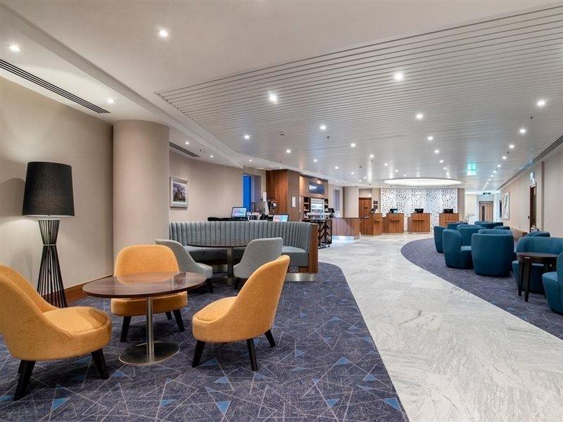 Hilton Garden London Heathrow Terminal 2 And 3 Hillingdon