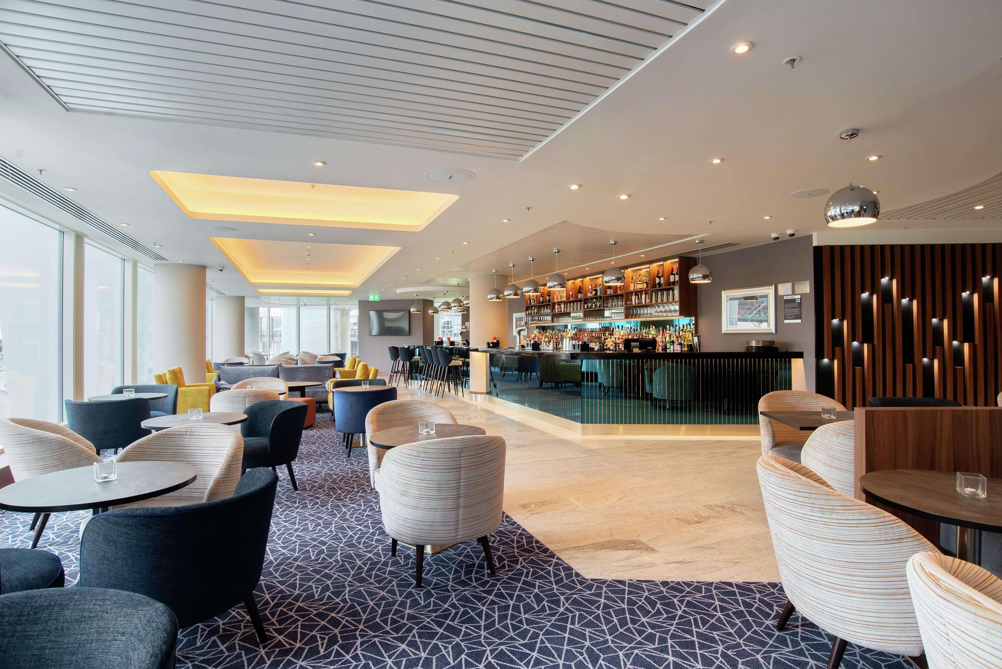 Hilton Garden London Heathrow Terminal 2 And 3 Hotel 4*
