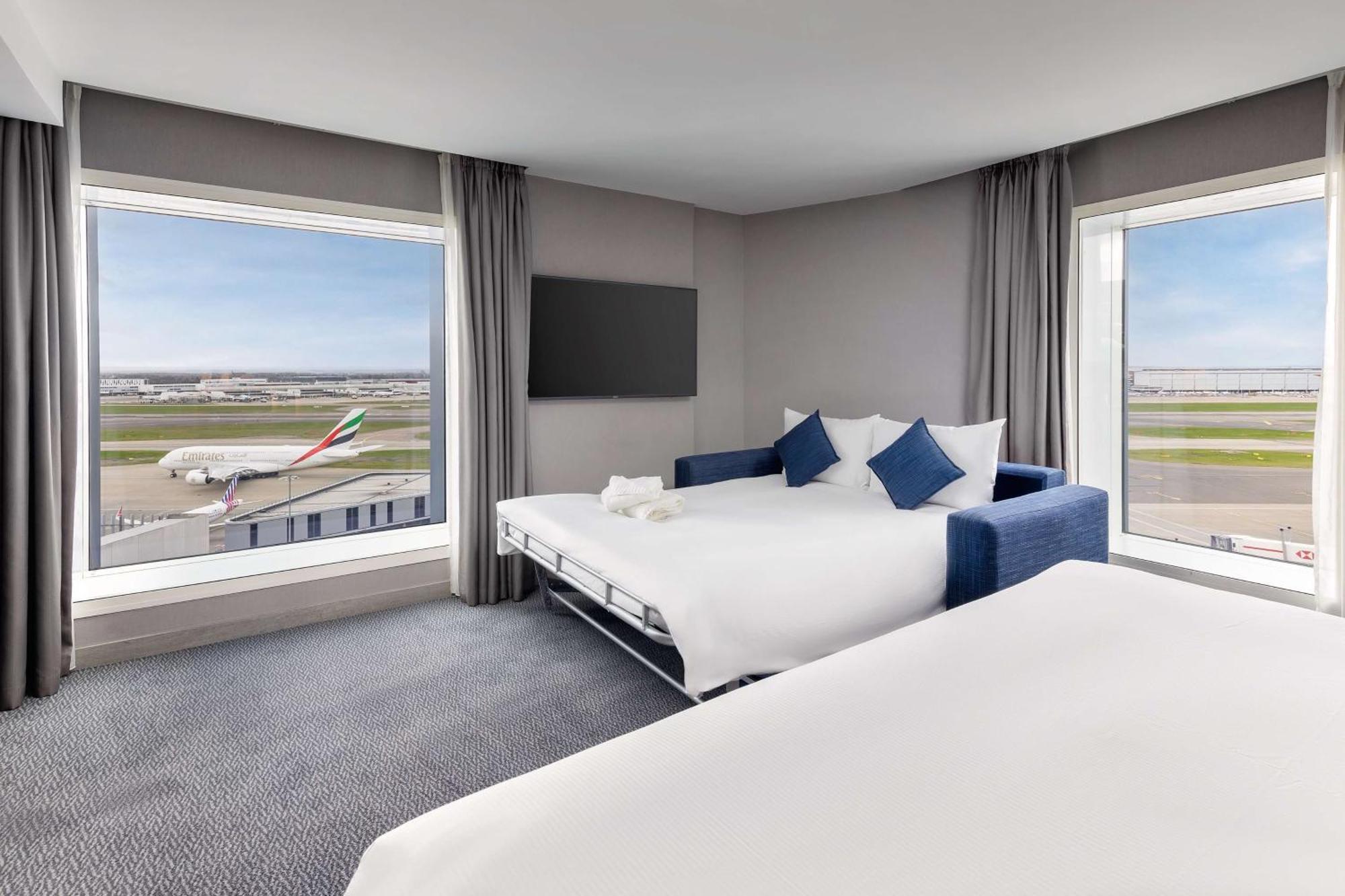 Hilton Garden London Heathrow Terminal 2 And 3 Hotel 4*
