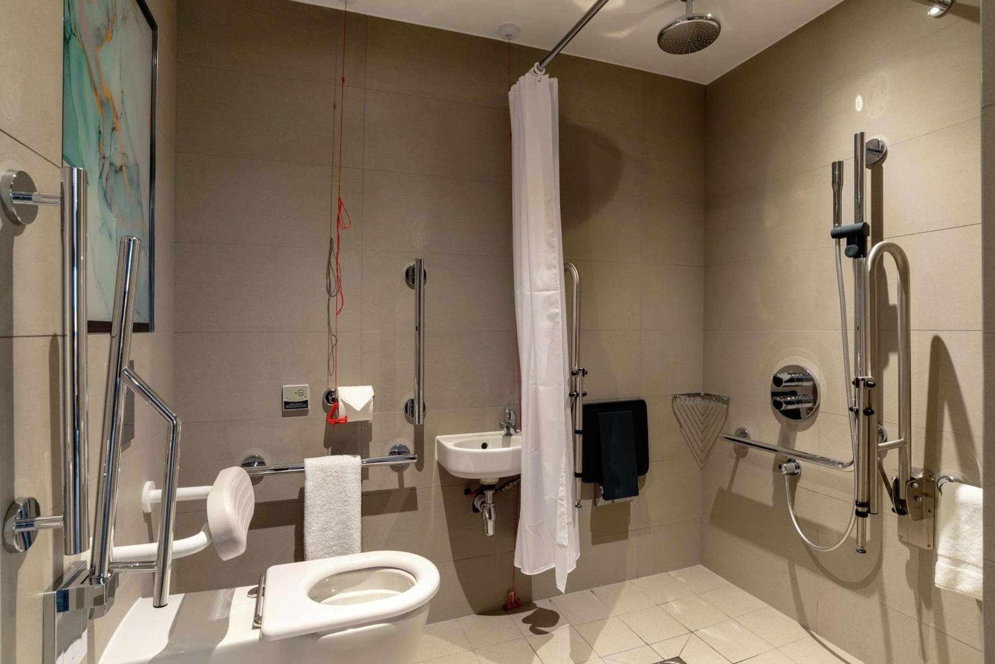 Hilton Garden London Heathrow Terminal 2 And 3 Hotel Hillingdon